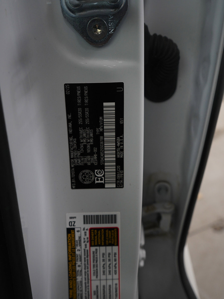 Used 2025 Toyota Grand Highlander AWD Hybrid image 24