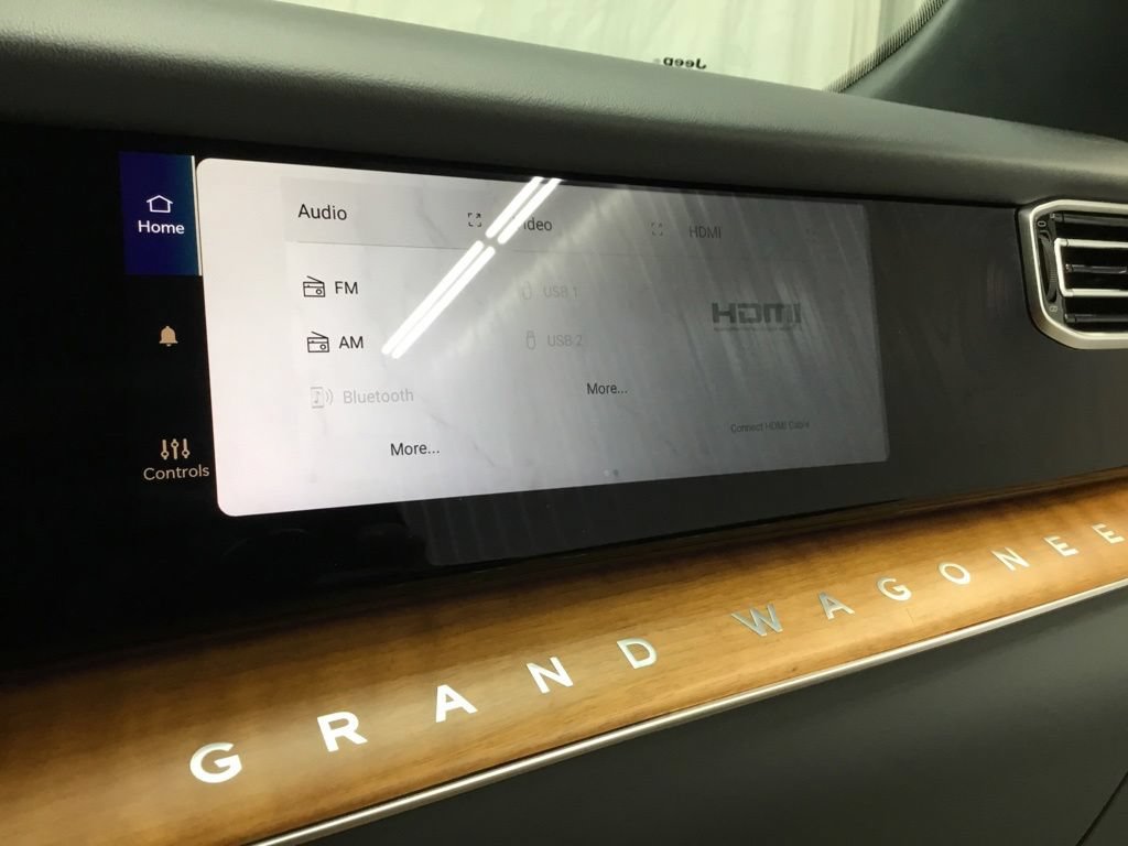 Used 2022 Jeep Grand Wagoneer Series II AWD/4WD image 50