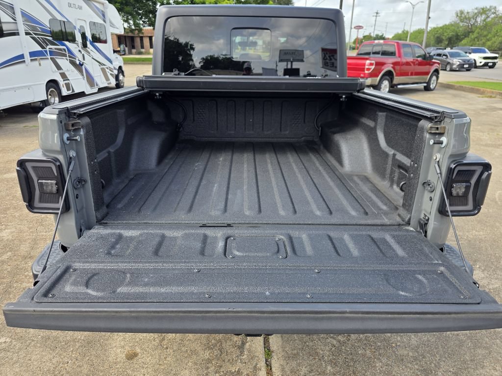 Used 2022 Jeep Gladiator Overland w/ Popular Equipment Package AWD/4WD image 37