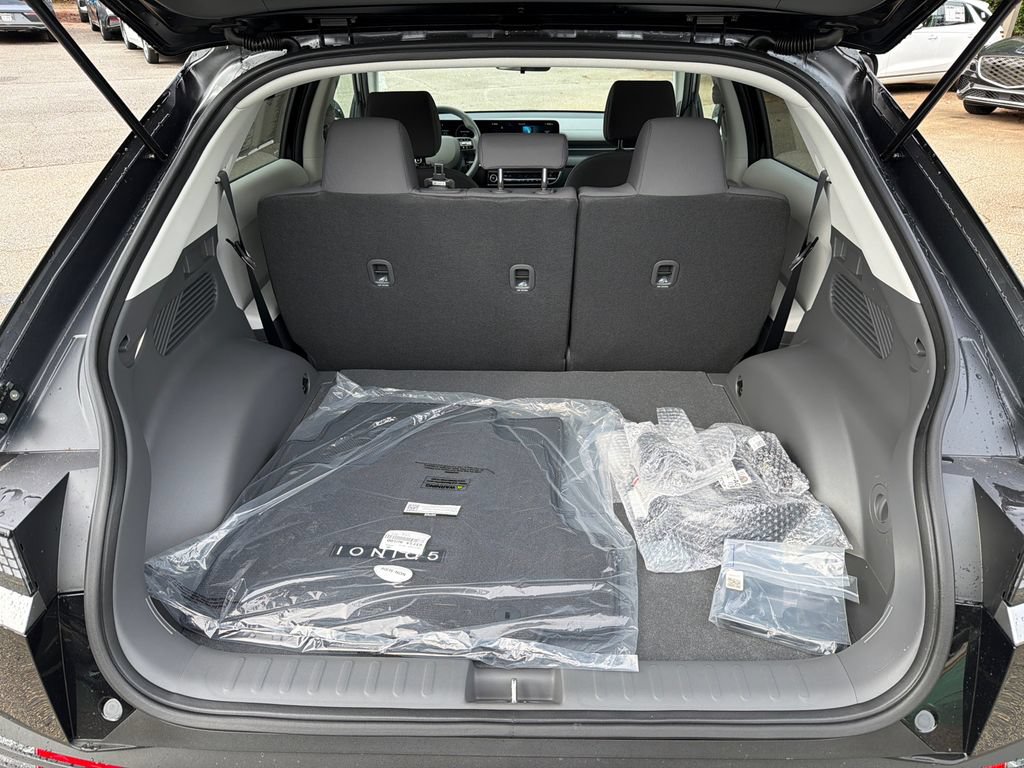 New 2026 Hyundai Ioniq 5 SE RWD image 18
