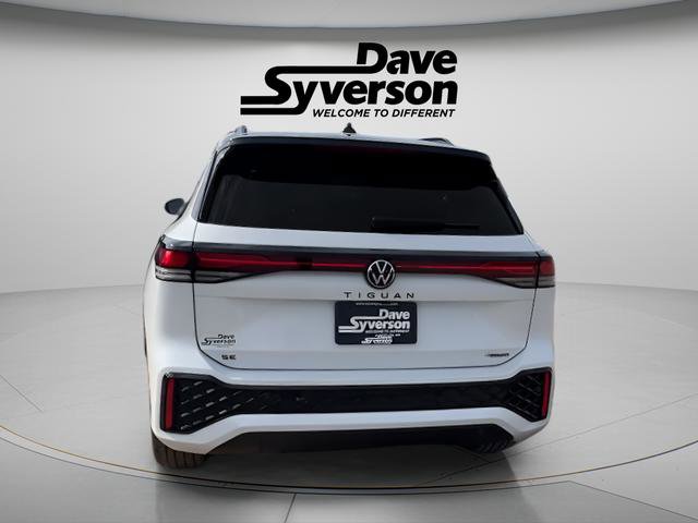 New 2026 Volkswagen Tiguan SE R-Line AWD/4WD image 4