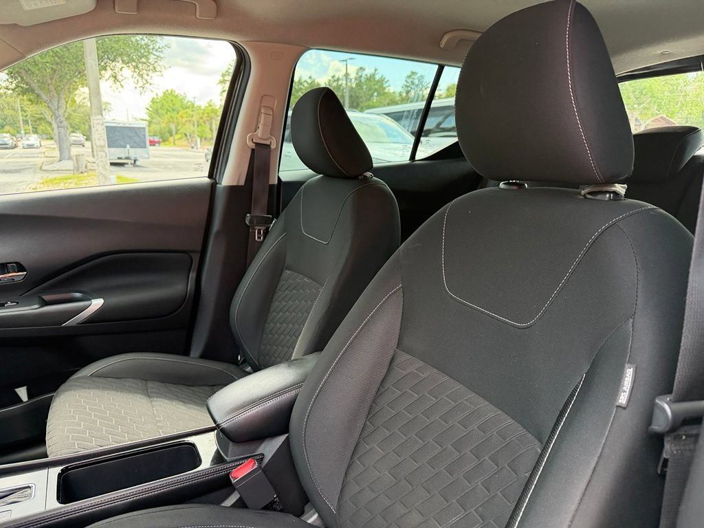 Used 2021 Nissan Kicks SV FWD image 34