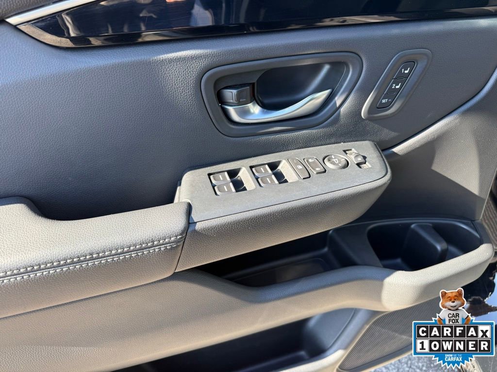 Used 2025 Honda Pilot EX-L image 17