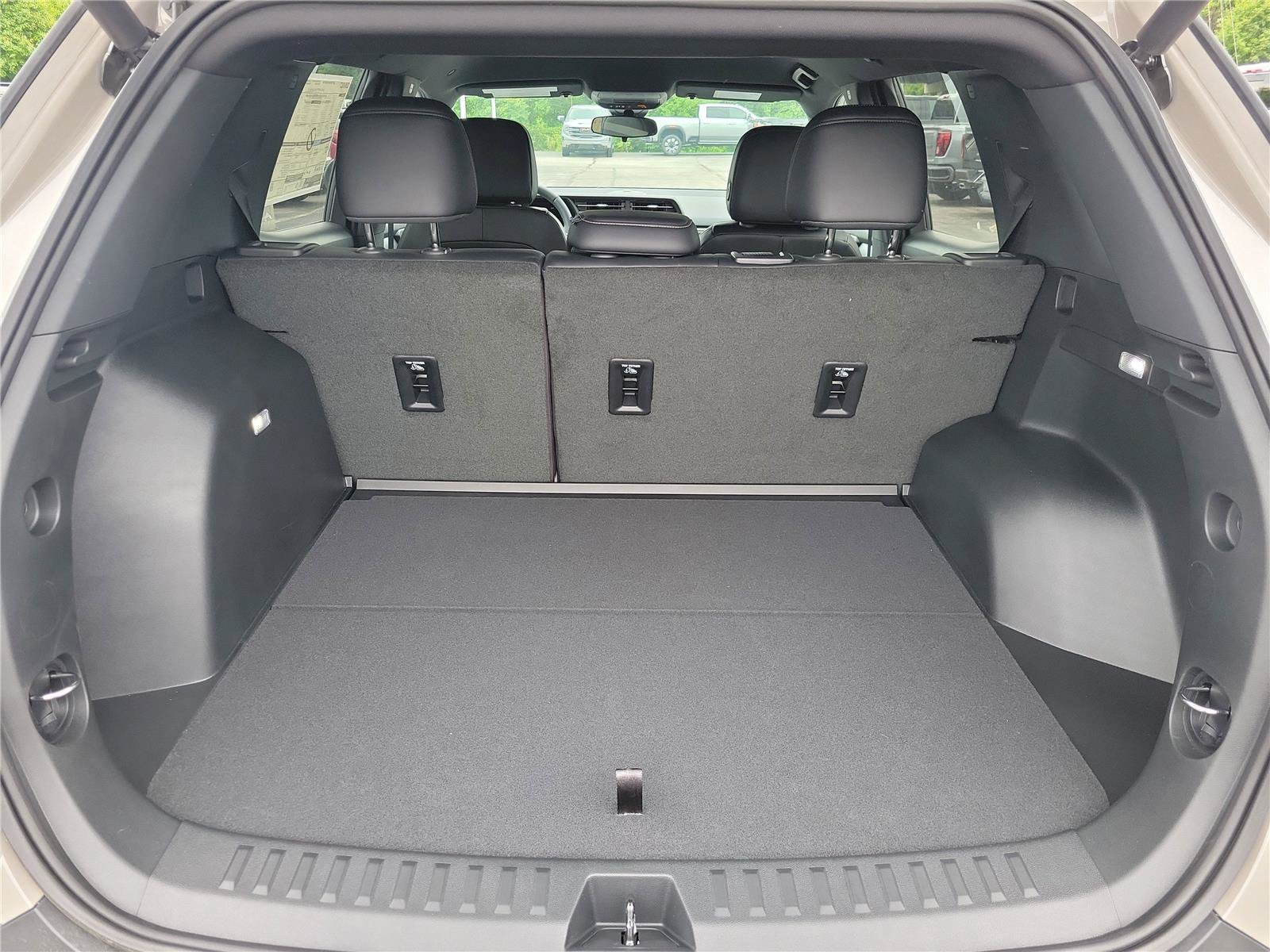 New 2026 GMC Terrain Elevation w/ Elevation Premium Package FWD image 9