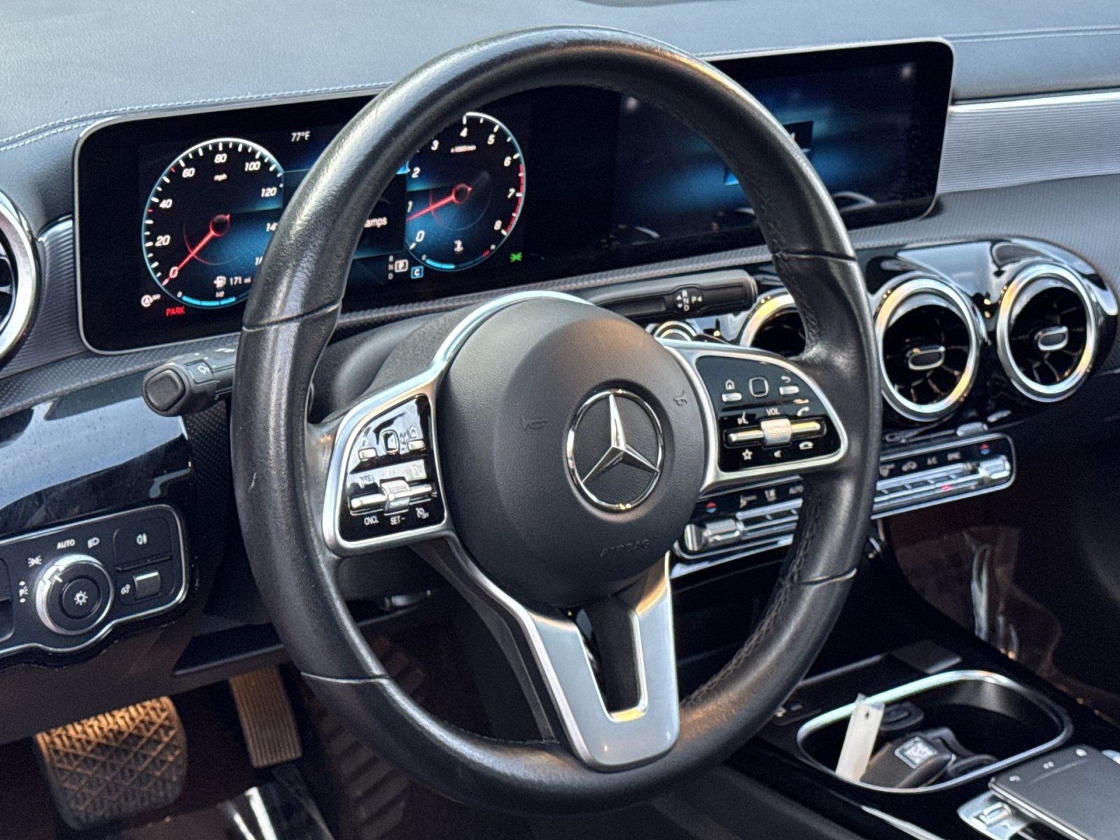 Used 2020 Mercedes-Benz CLA 250 4MATIC image 21