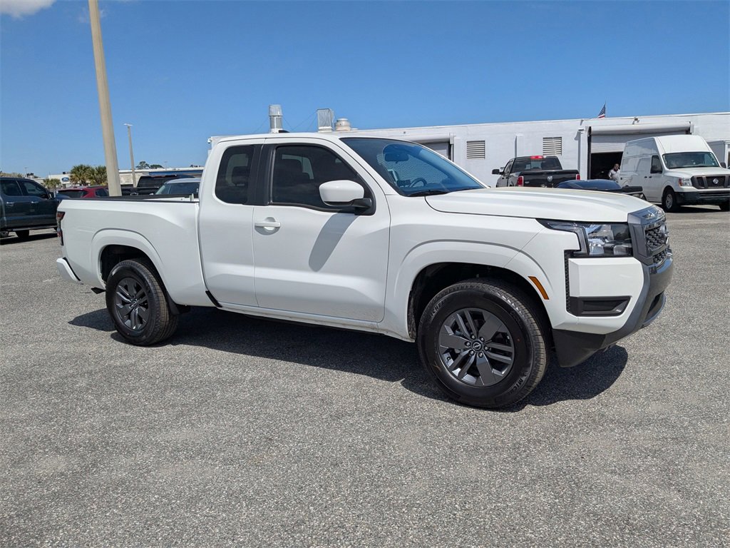 New 2025 Nissan Frontier SV image 2