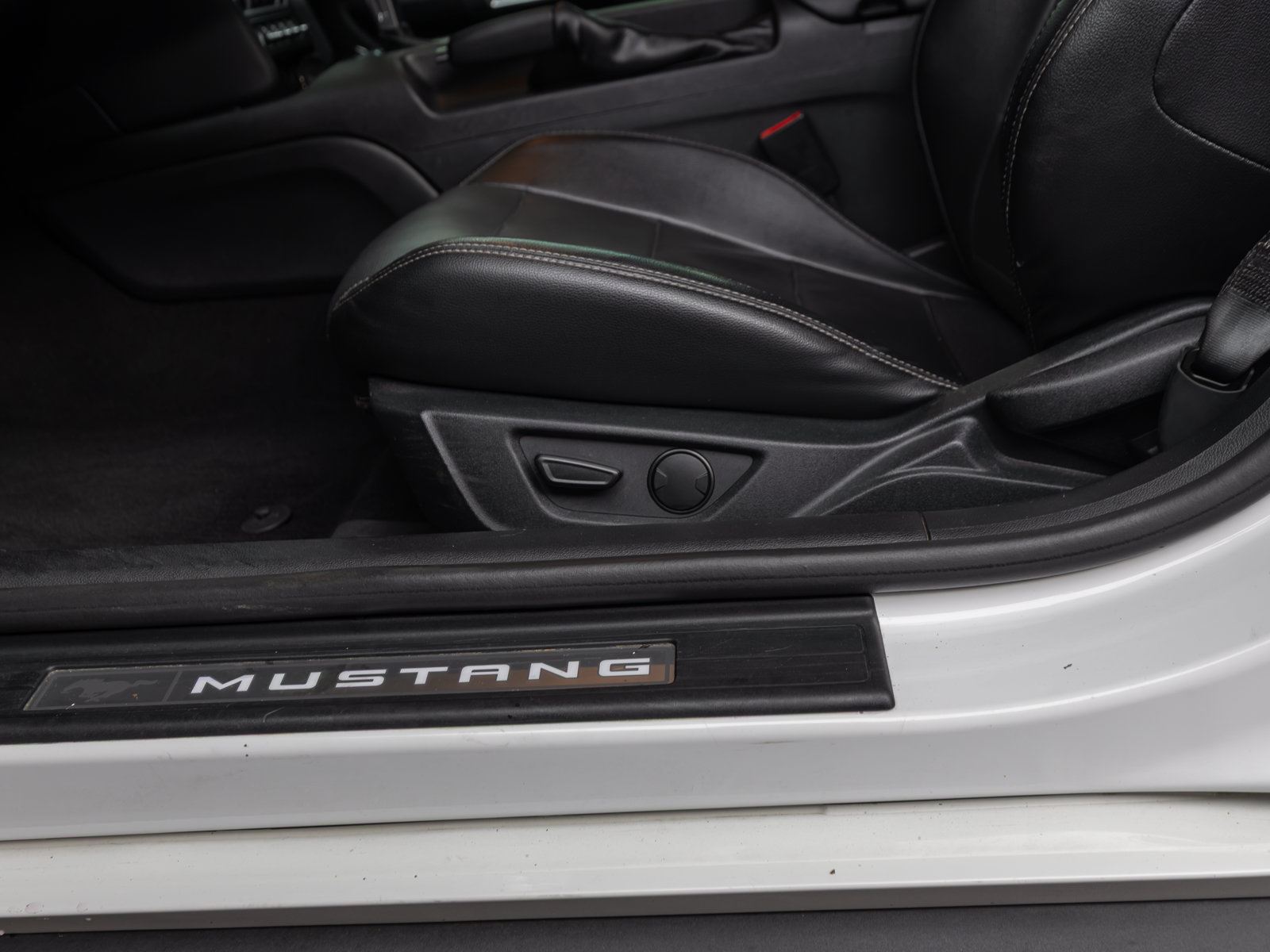 Used 2020 Ford Mustang GT Premium RWD image 56