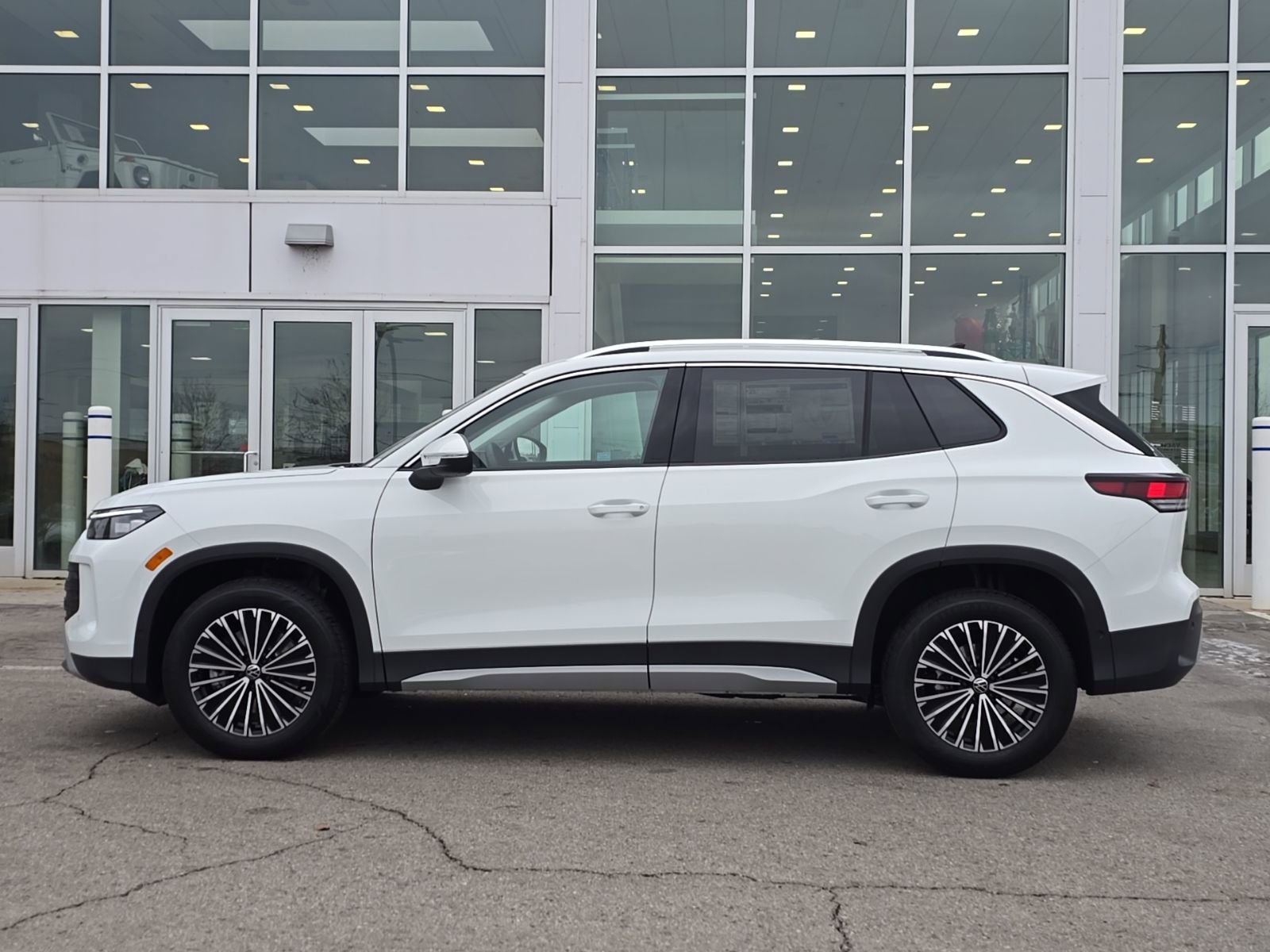 New 2026 Volkswagen Tiguan S AWD/4WD image 7