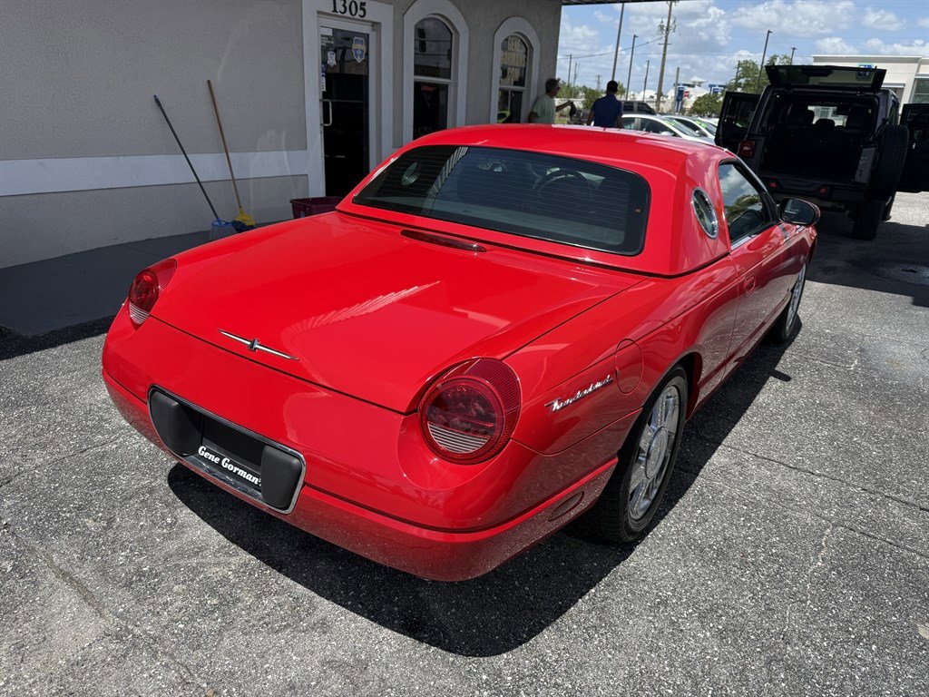 Used 2004 Ford Thunderbird RWD image 2