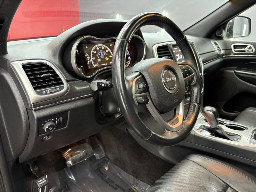 Used 2018 Jeep Grand Cherokee Limited w/ Luxury Group II image 16