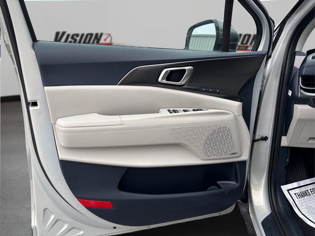 New 2025 Kia Carnival SX Prestige image 16