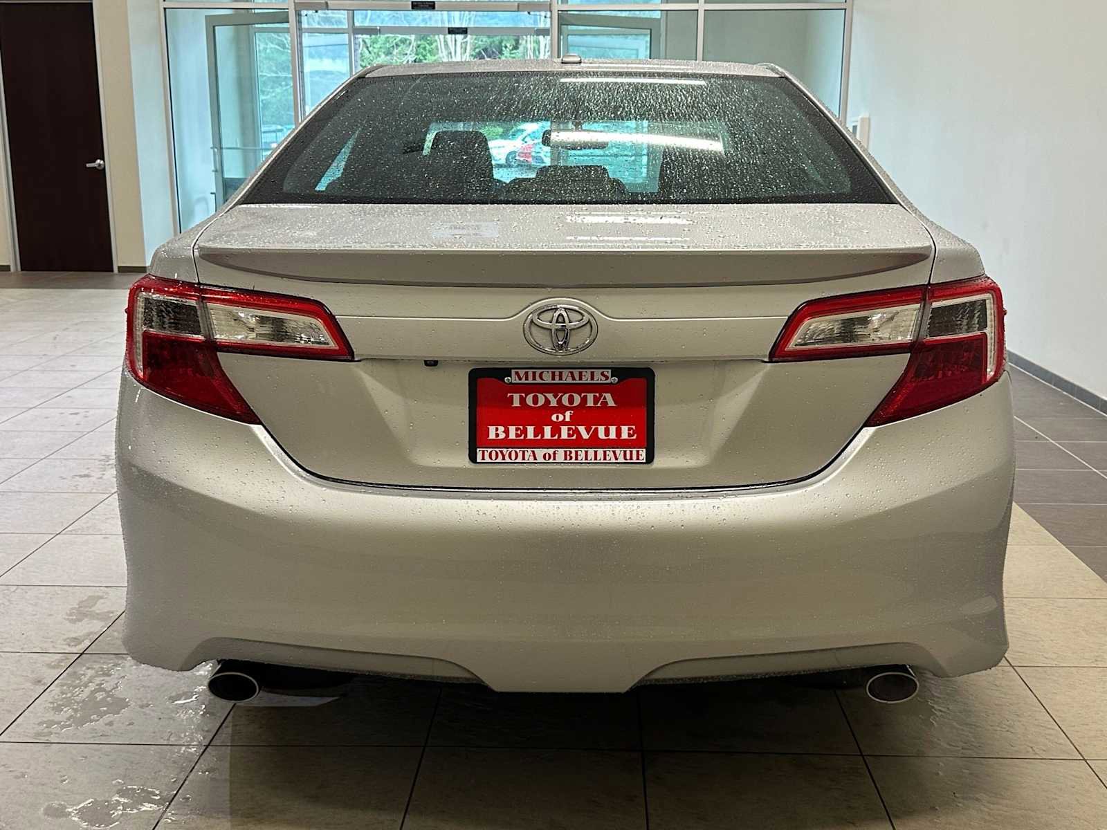 Used 2013 Toyota Camry SE w/ Leather Pkg image 5