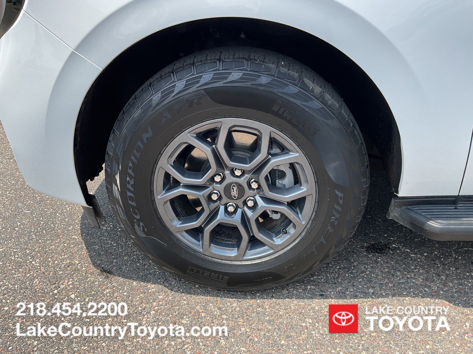 Used 2025 Ford Expedition Active AWD/4WD image 9