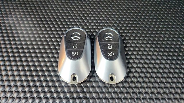 Used 2024 Mercedes-Benz GLC 300 4MATIC w/ AMG Line image 61