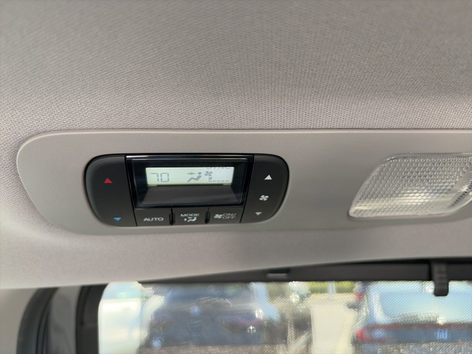 Used 2018 Honda Odyssey Elite image 13