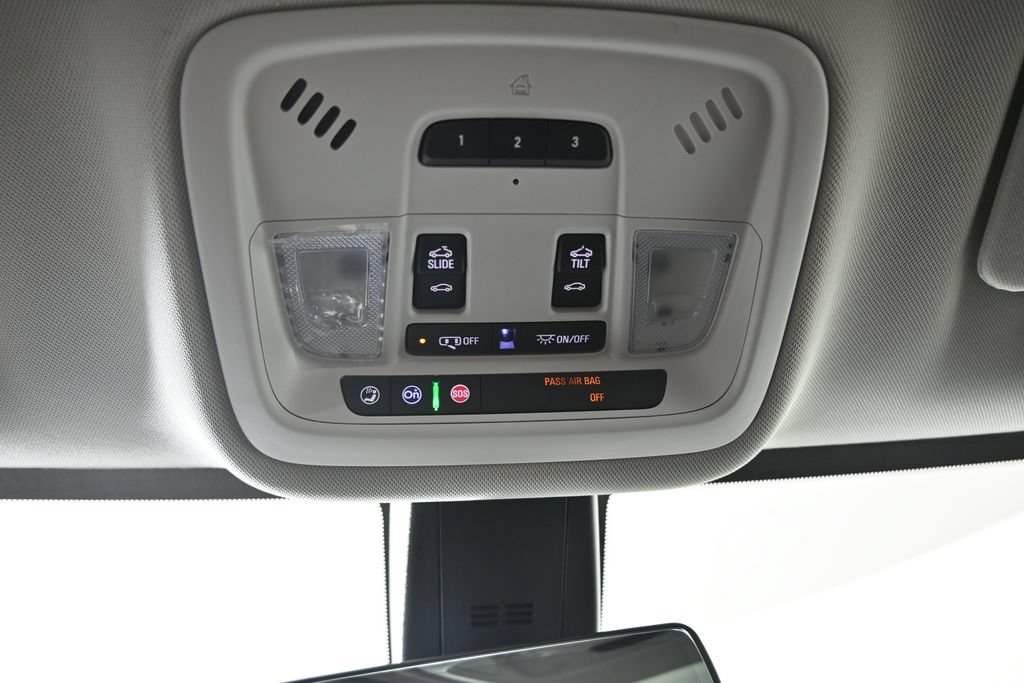 Used 2019 Chevrolet Traverse Premier w/ Redline Edition AWD/4WD image 37