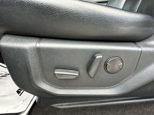 Used 2020 Ford F150 Lariat w/ Equipment Group 501A Mid image 19