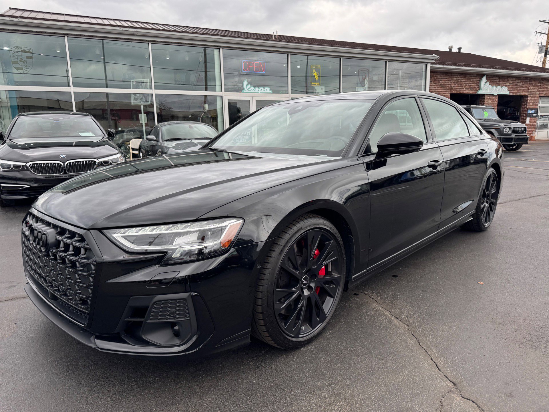 Used 2025 Audi S8 w/ Executive Package image 1