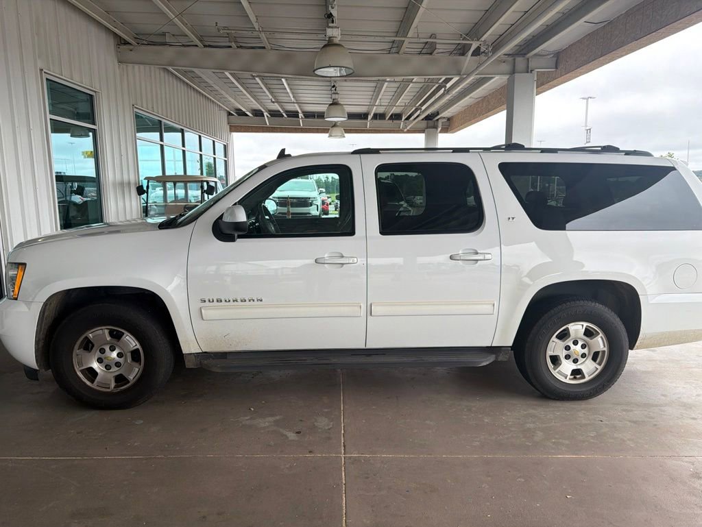 Used 2012 Chevrolet Suburban LT w/ Luxury Package RWD image 2