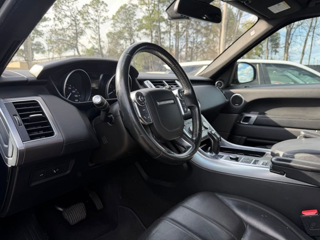 Used 2016 Land Rover Range Rover Sport SE image 9