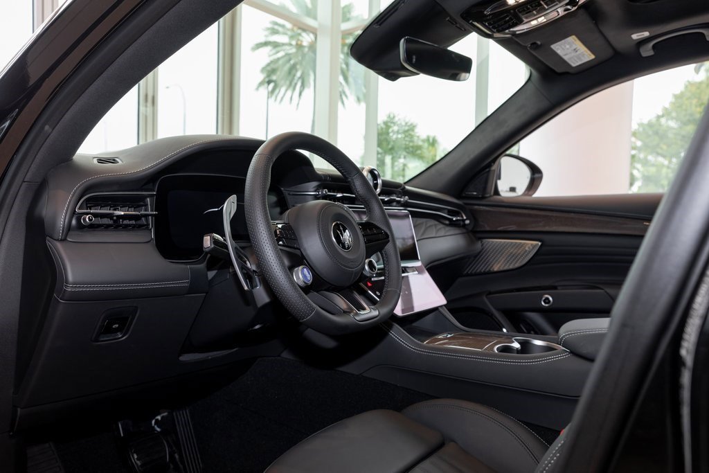 New 2025 Maserati Grecale Modena image 20
