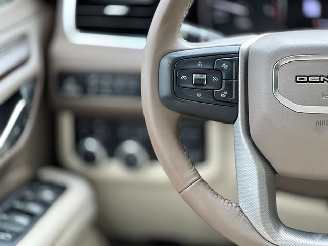 Used 2021 GMC Yukon Denali w/ Denali Premium Package AWD/4WD image 41
