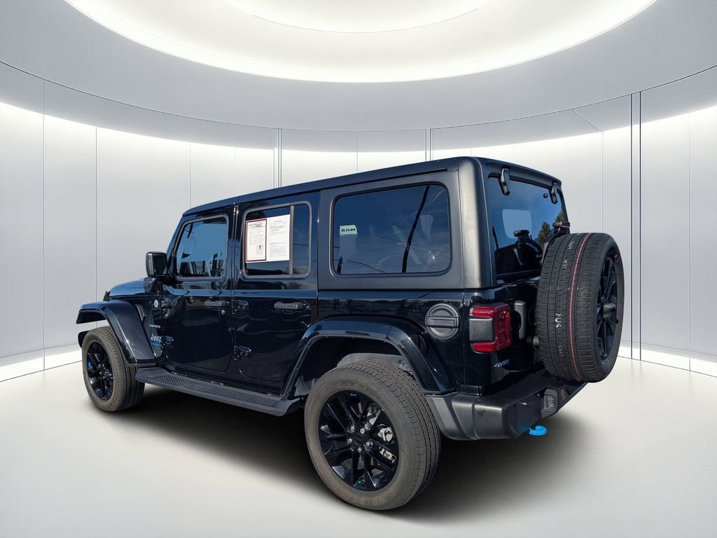 Used 2023 Jeep Wrangler Unlimited Sahara image 5