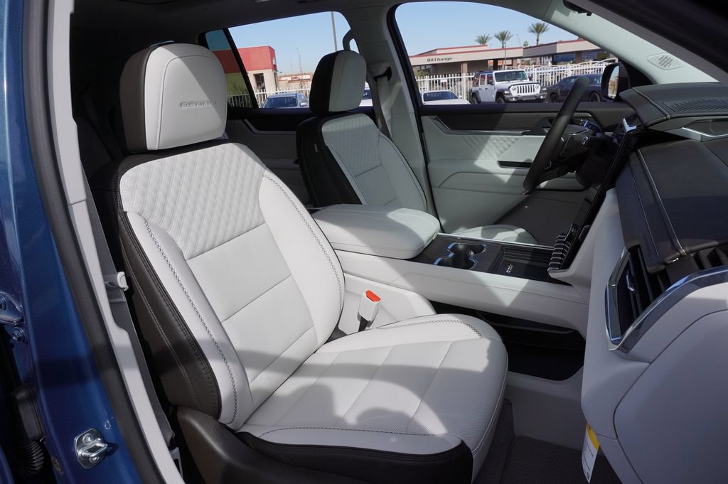 New 2026 GMC Acadia Denali FWD image 15