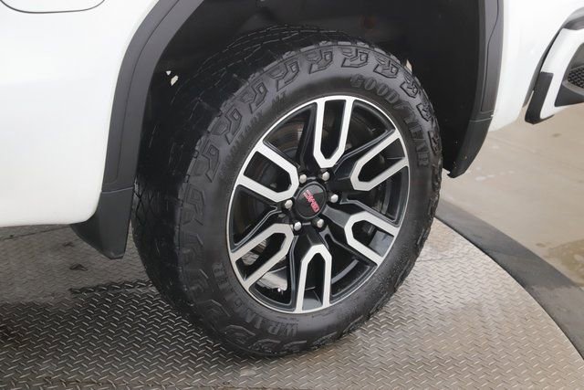 Used 2024 GMC Sierra 1500 AT4 w/ Technology Package image 14