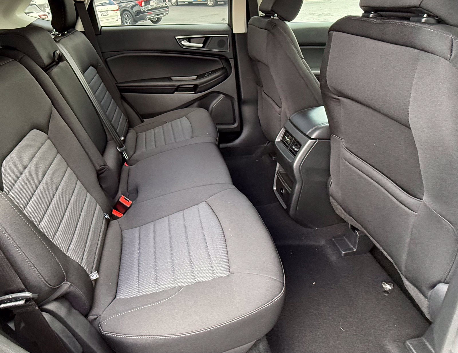 Used 2024 Ford Edge SE AWD/4WD image 15