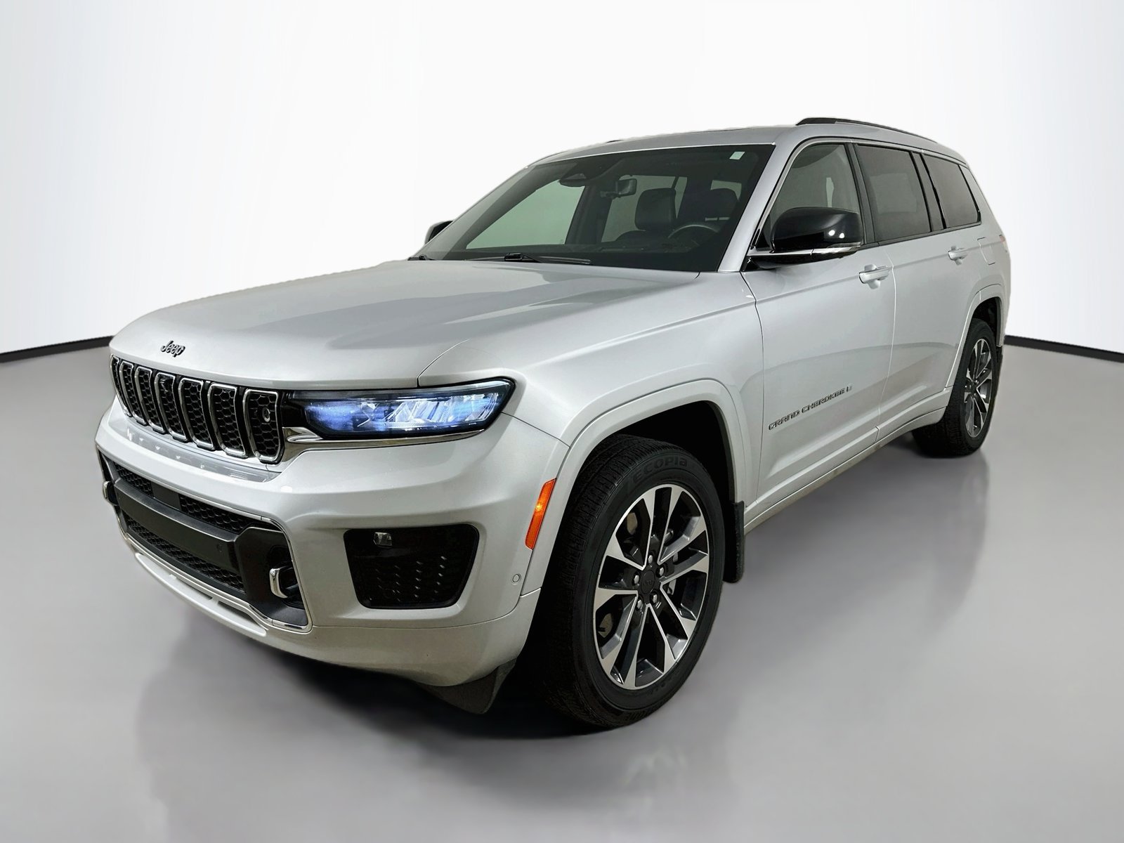Used 2023 Jeep Grand Cherokee L Overland w/ Advanced Protech Group III AWD/4WD image 1