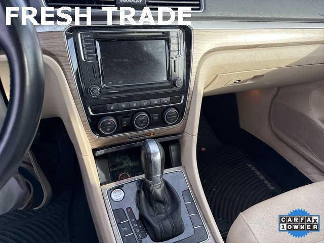 Used 2018 Volkswagen Passat 2.0T SE image 7