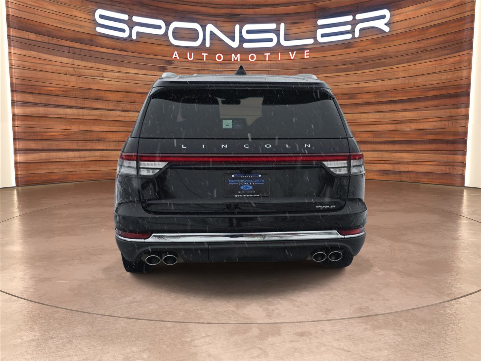 Used 2025 Lincoln Aviator AWD image 6