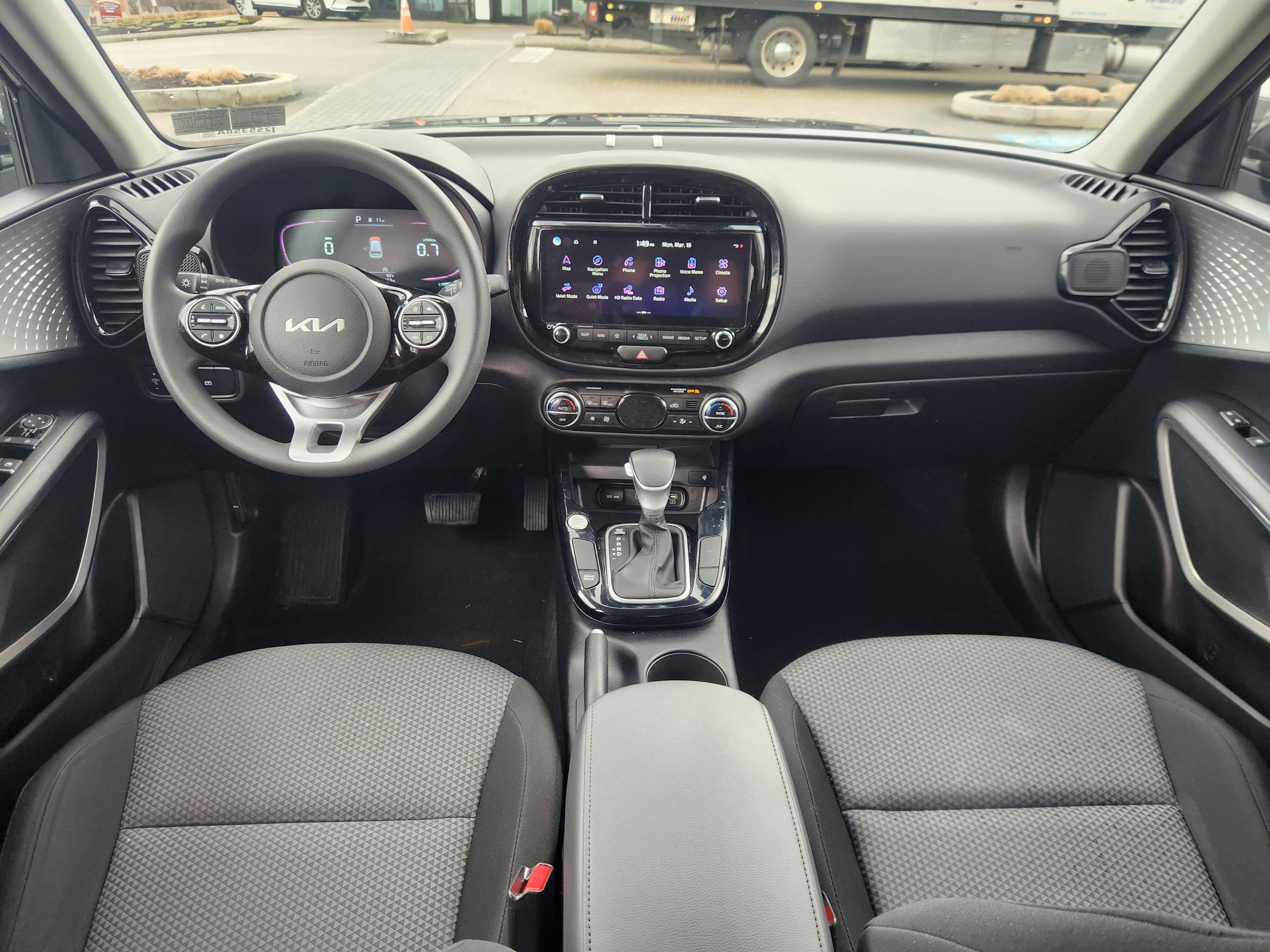 Used 2023 Kia Soul S image 8