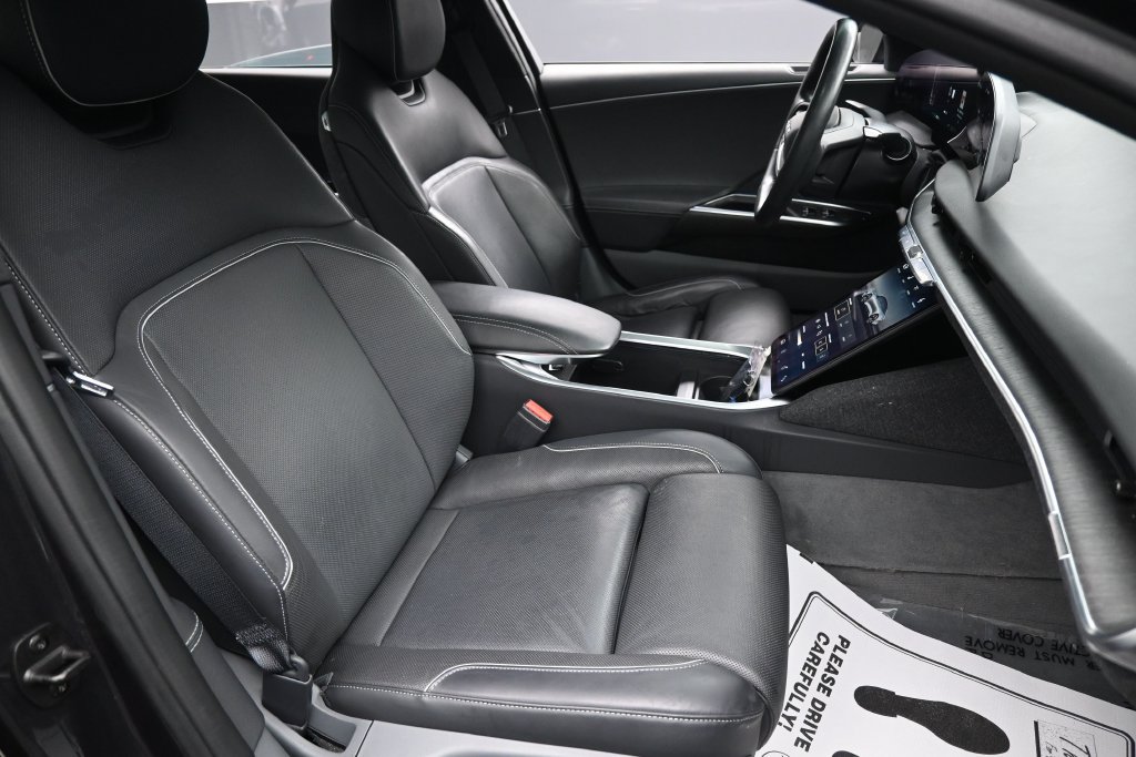 Used 2023 Lucid Air Touring AWD/4WD image 17