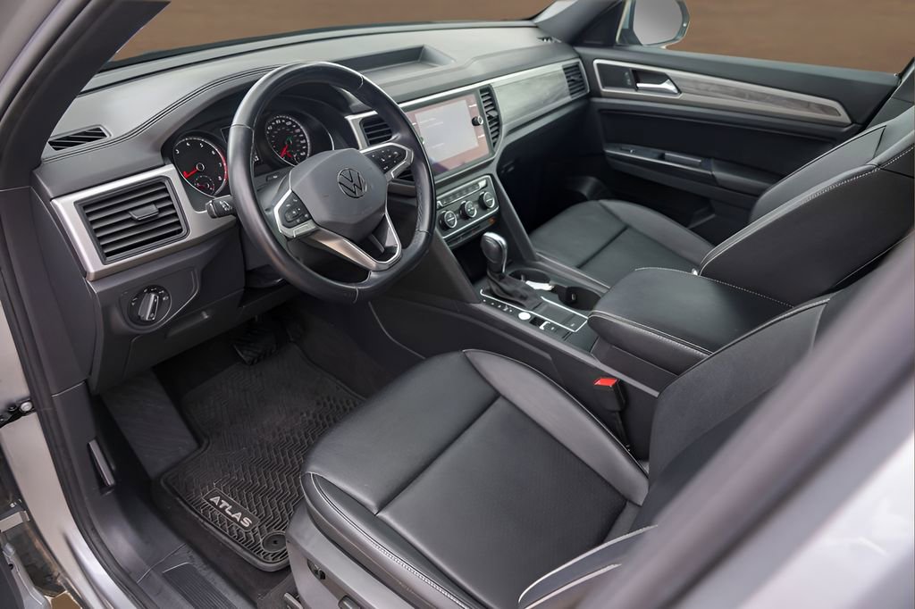 Used 2020 Volkswagen Atlas Cross Sport SE w/ Towing Package FWD image 11