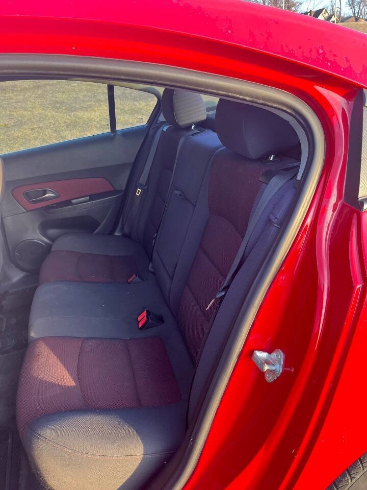 Used 2013 Chevrolet Cruze LT w/ RS Package image 9