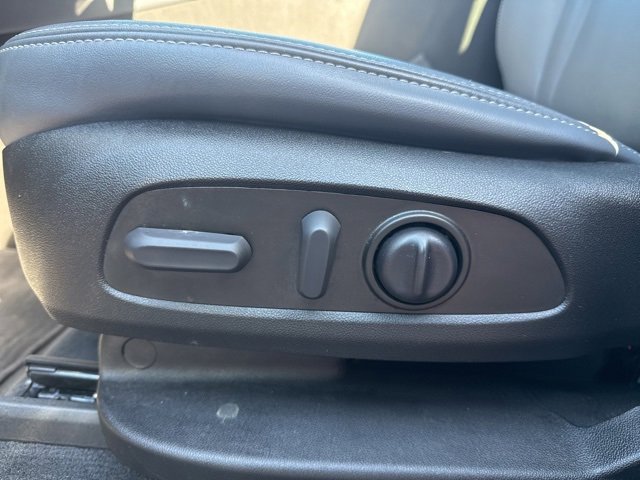 Used 2023 Buick Enclave Essence w/ Experience Buick Package image 18