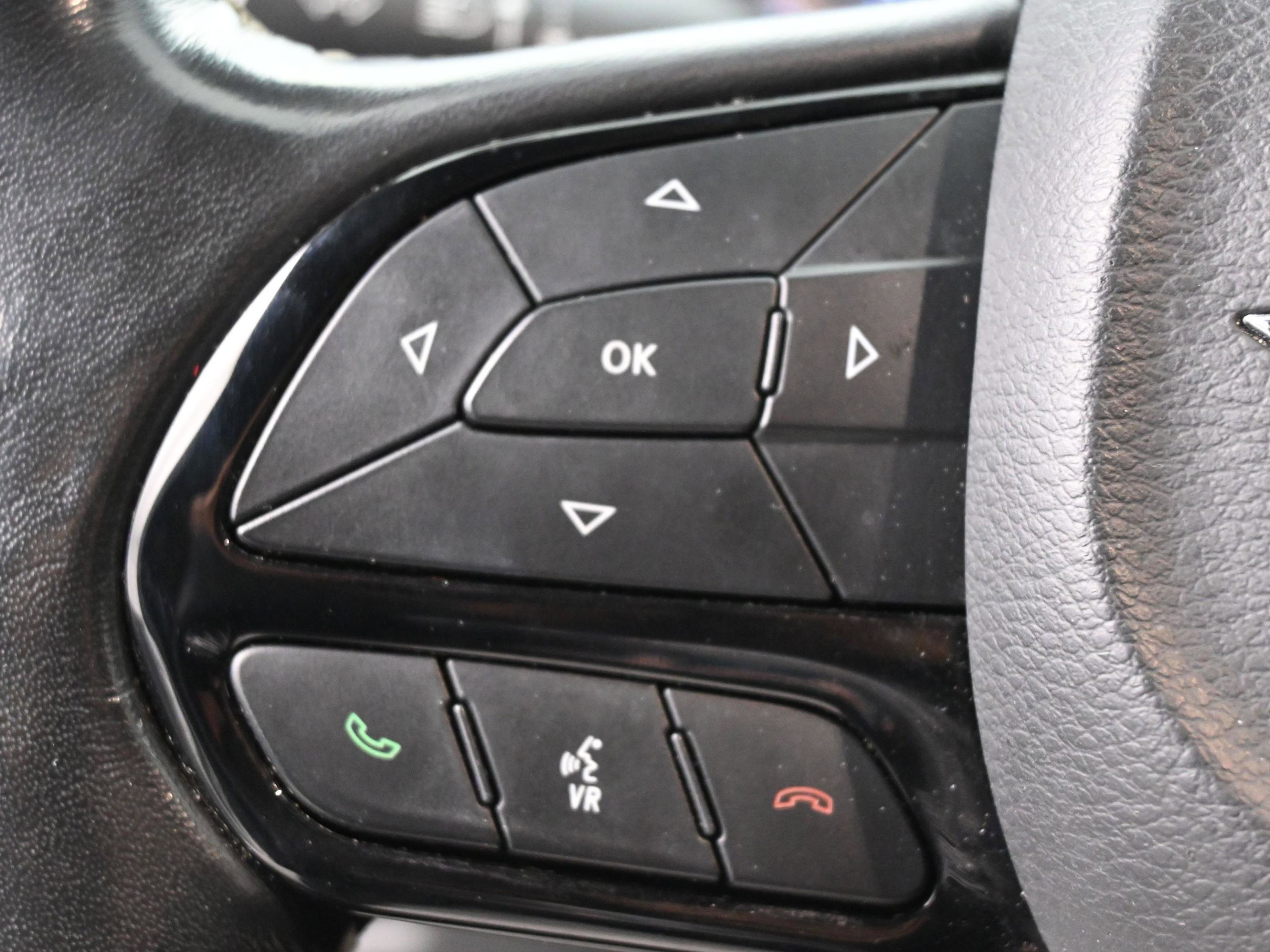 Used 2020 Chrysler Pacifica Touring-L w/ S Appearance Package image 18