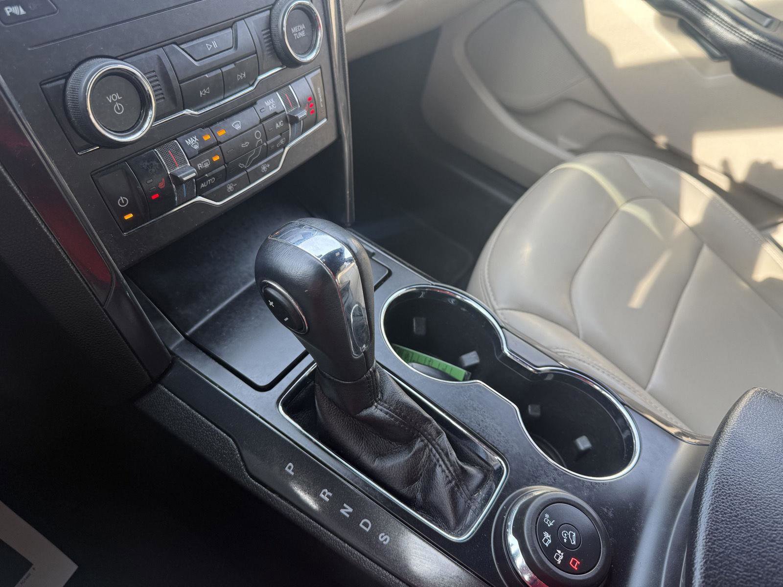 Used 2019 Ford Explorer XLT w/ Equipment Group 202A image 17