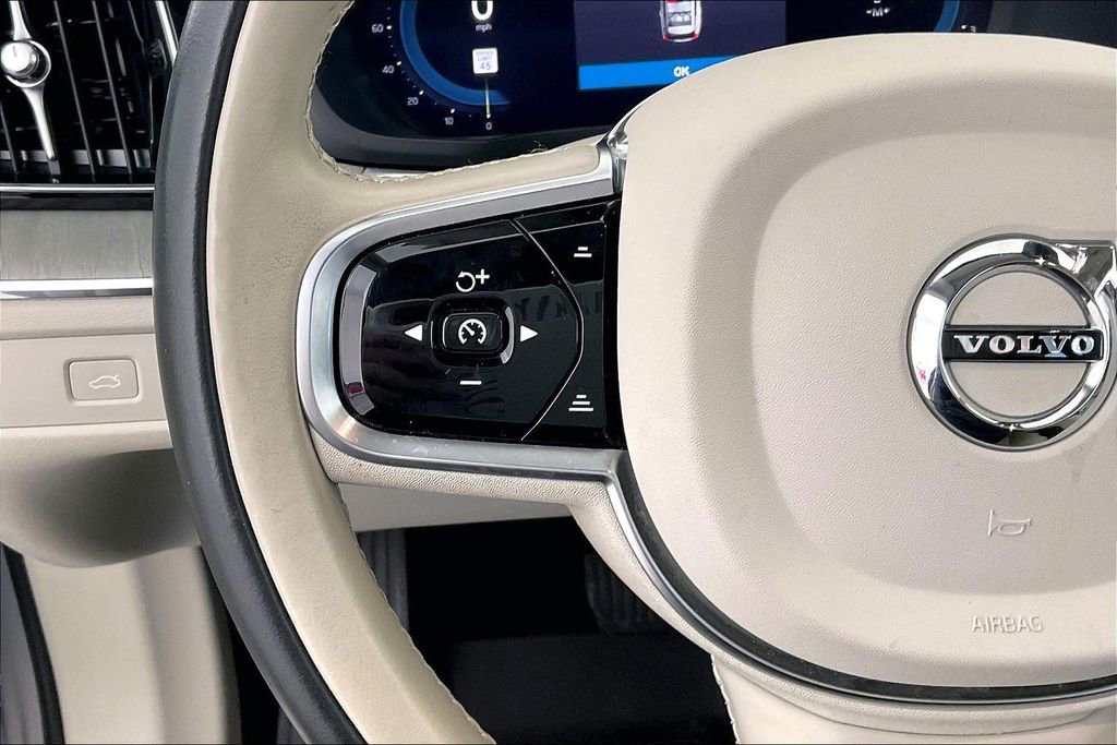 Certified 2023 Volvo XC60 B5 Ultimate w/ Climate Package image 27