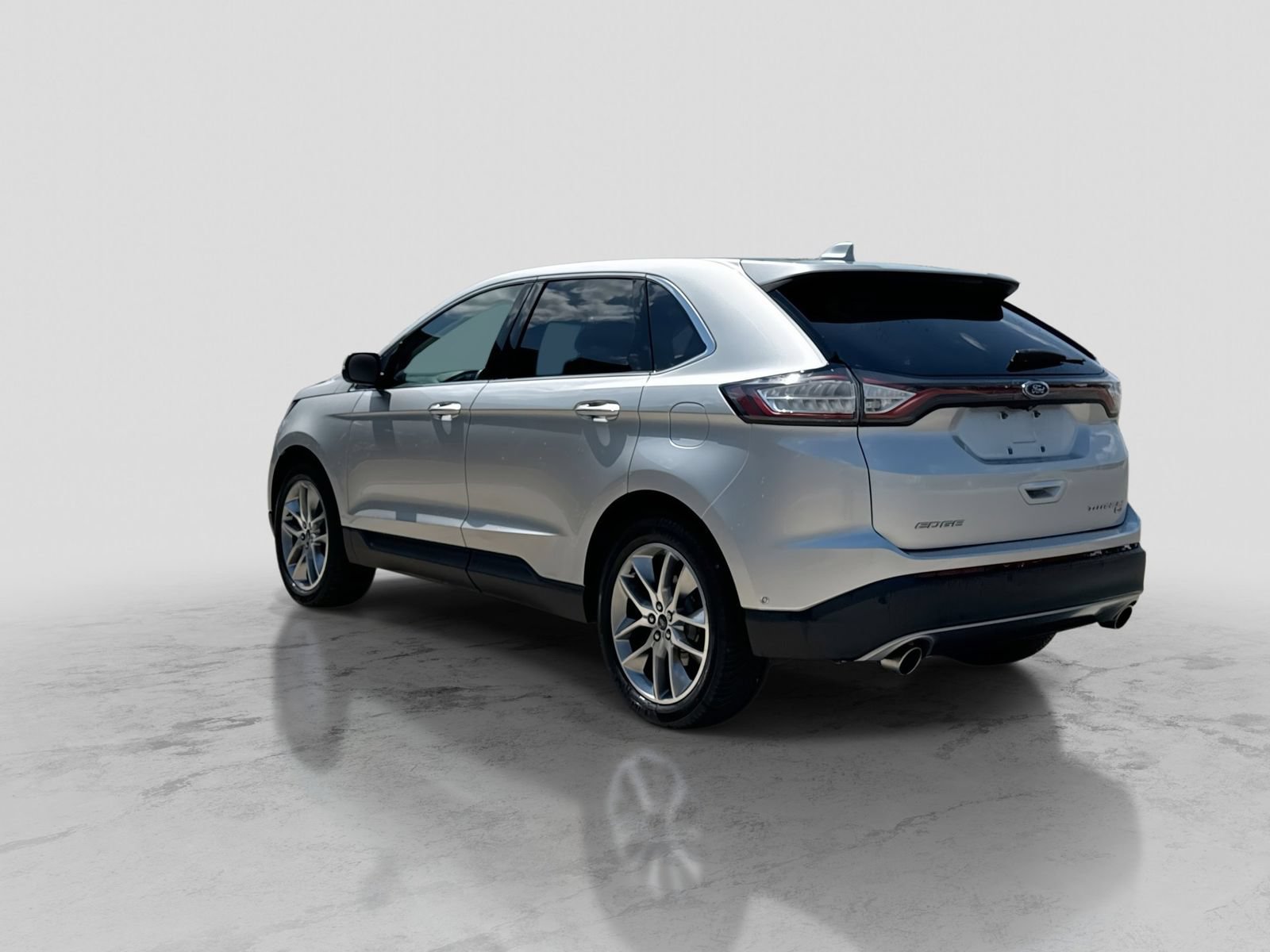Used 2017 Ford Edge Titanium w/ Equipment Group 302A AWD/4WD image 5