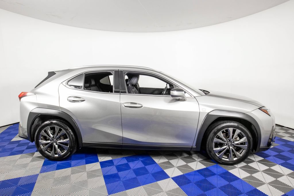 Used 2019 Lexus UX 200 F Sport w/ F Sport Premium Package FWD image 5