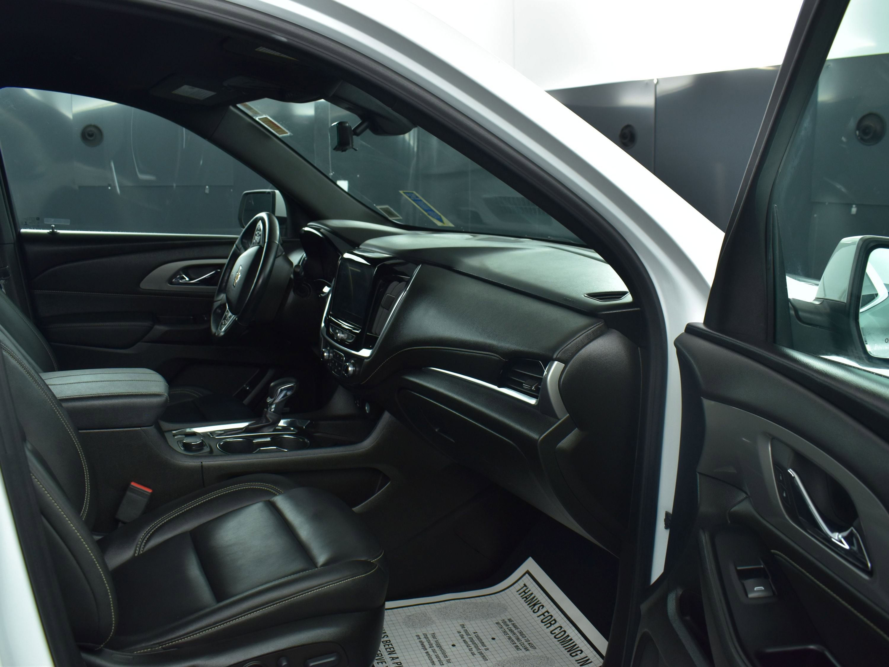 Used 2023 Chevrolet Traverse LT w/ LT Premium Package image 10