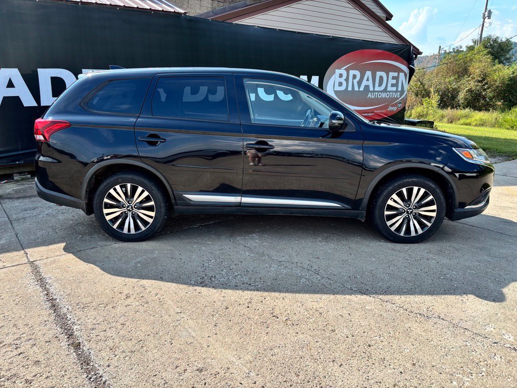 Used 2019 Mitsubishi Outlander FWD image 8