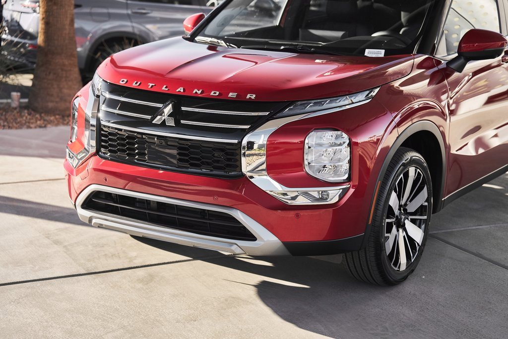 New 2025 Mitsubishi Outlander SE image 5