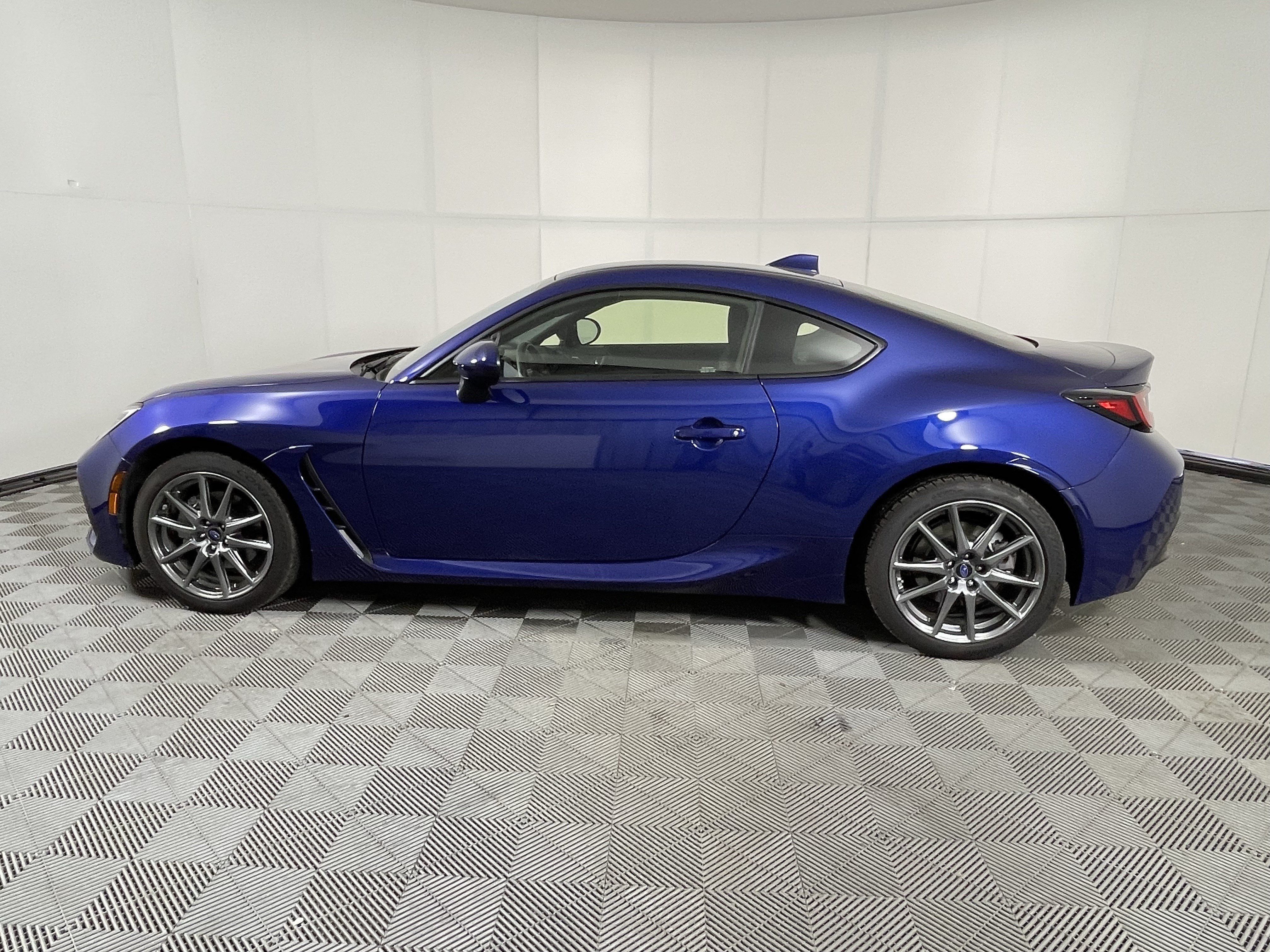 Used 2024 Subaru BRZ Limited RWD image 2