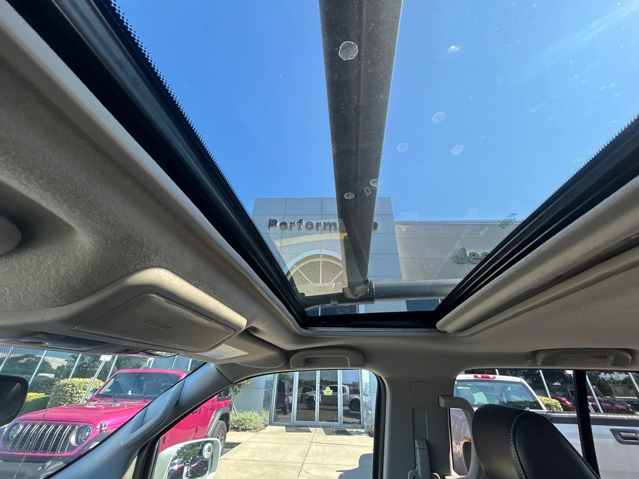 Used 2020 Nissan Frontier PRO-4X AWD/4WD image 29