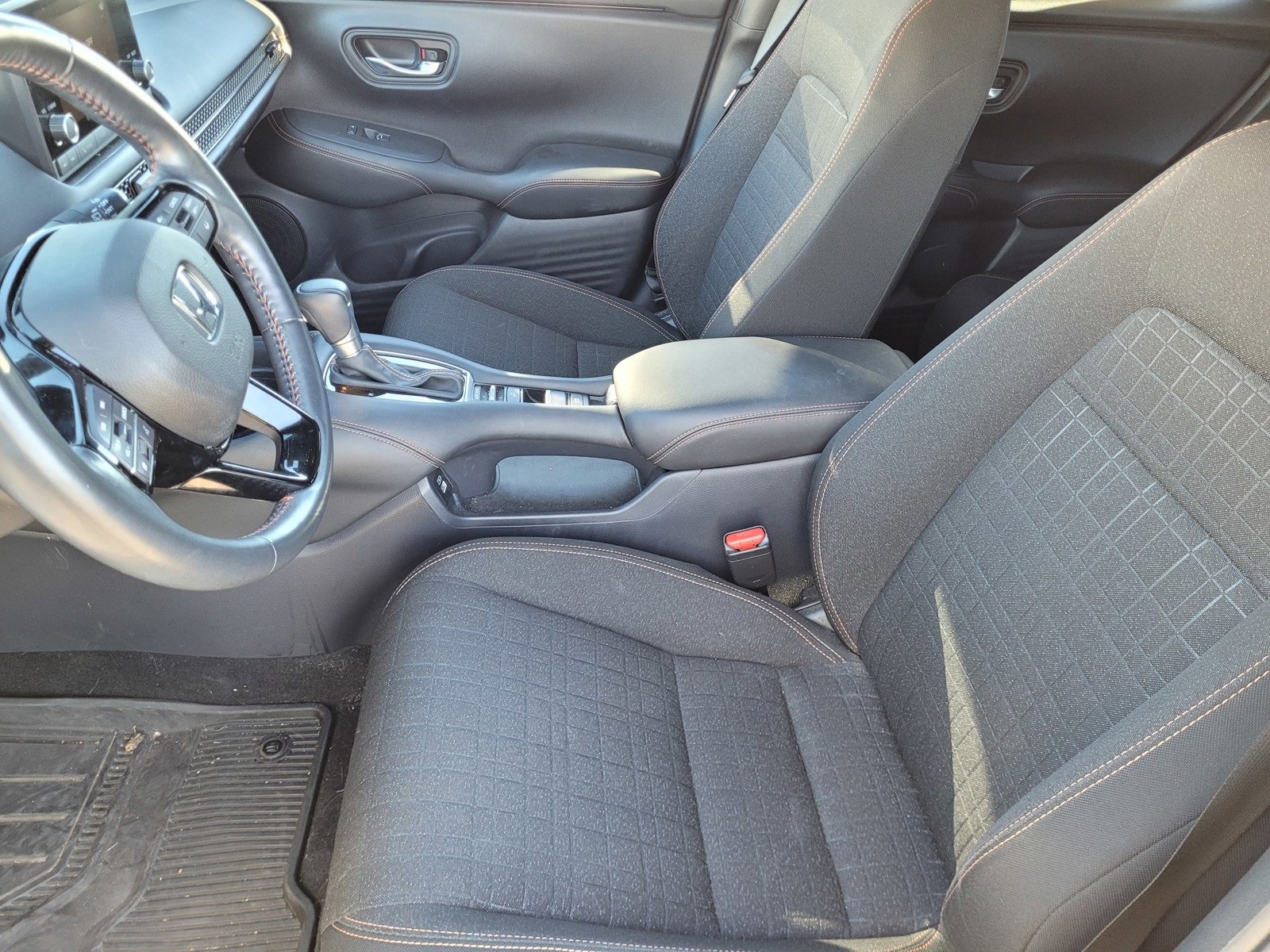 Used 2023 Honda HR-V Sport image 12