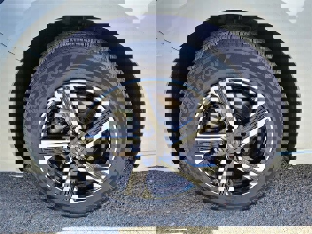 Certified 2024 Nissan Sentra SV image 30